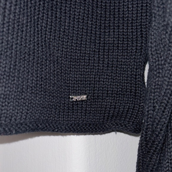 Victoria's Secret Black and White Star Sweater - Picture 2 of 4